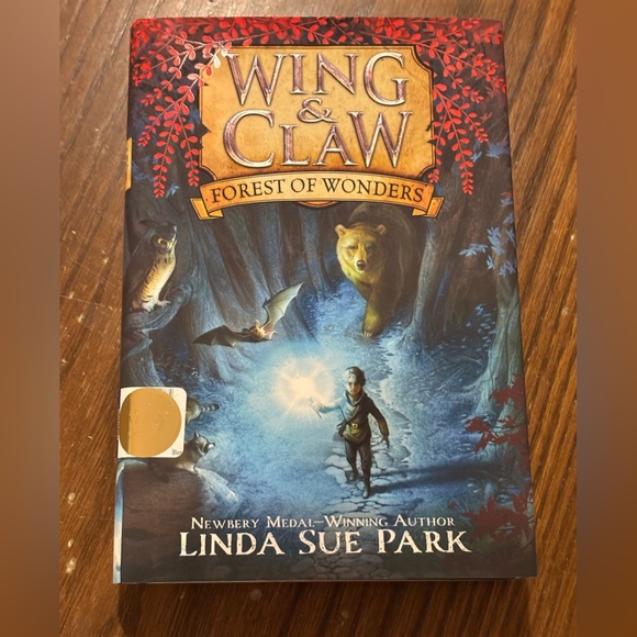 bestseller Other - Wing & Claw trilogy Forest of Wonders Book